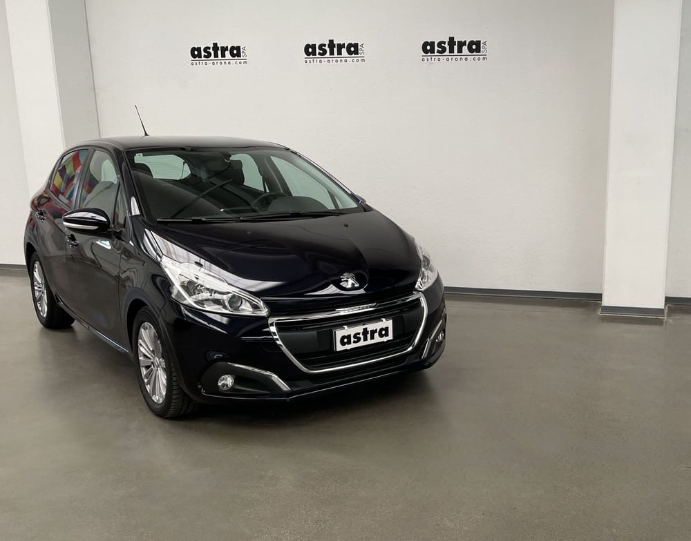 Peugeot 208 usata a Novara