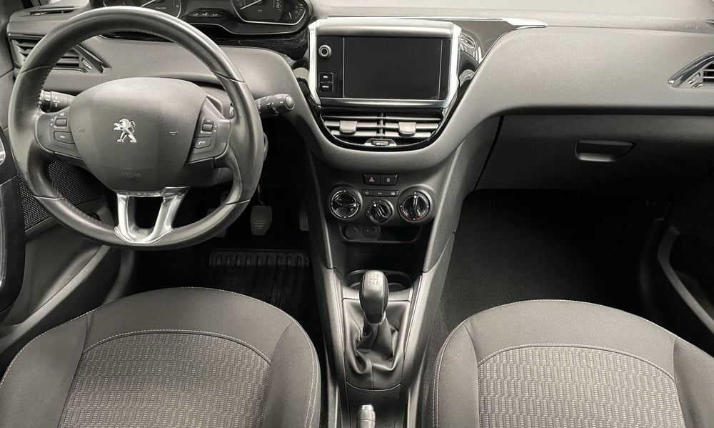 Peugeot 208 usata a Novara (10)
