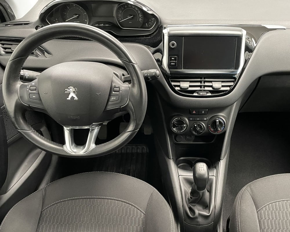 Peugeot 208 usata a Novara (11)