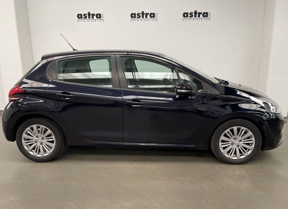 Peugeot 208 usata a Novara (3)