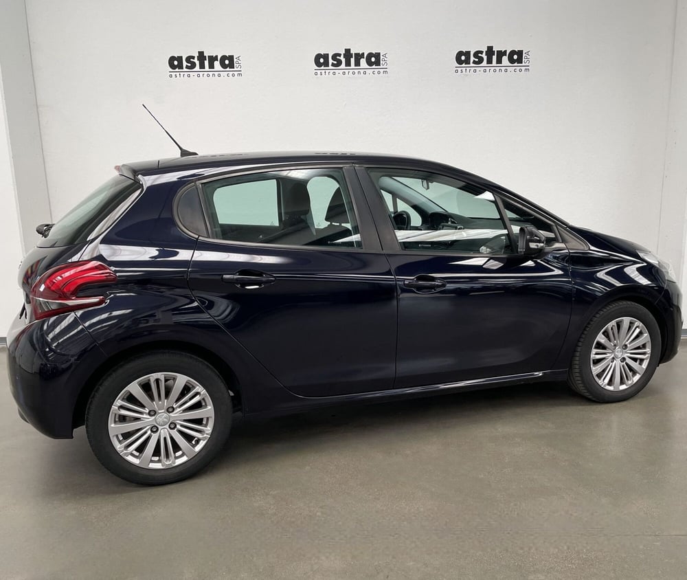 Peugeot 208 usata a Novara (4)