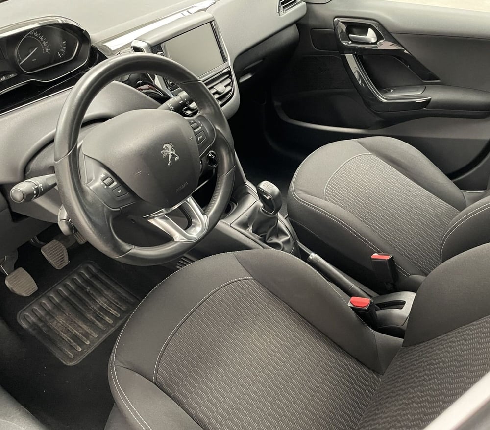 Peugeot 208 usata a Novara (7)