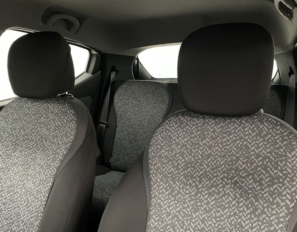Lancia Ypsilon usata a Novara (20)