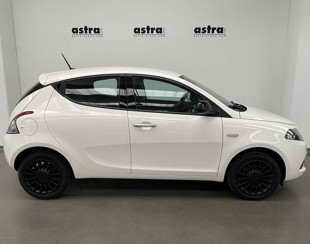 Lancia Ypsilon usata a Novara (3)
