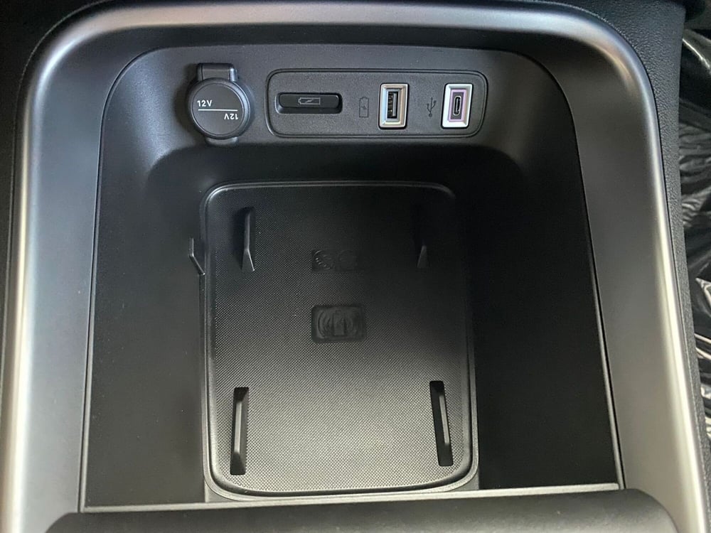 Jeep Avenger nuova a La Spezia (17)