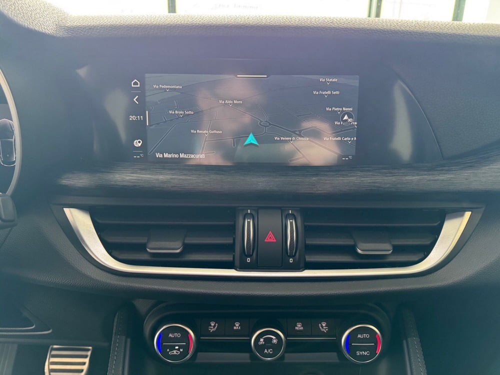Alfa Romeo Stelvio nuova a Reggio Emilia (14)
