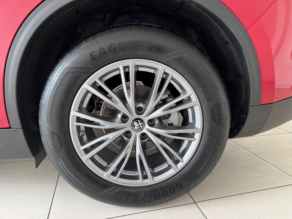 Alfa Romeo Stelvio nuova a Reggio Emilia (7)