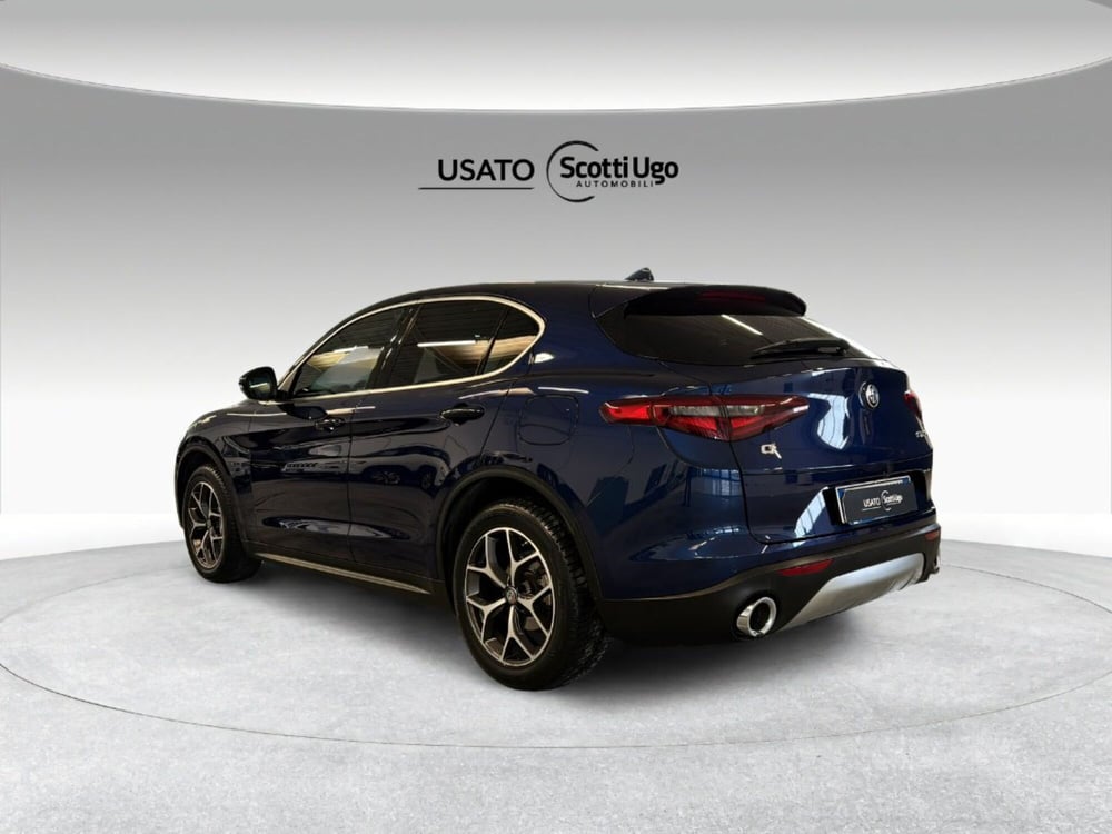 Alfa Romeo Stelvio usata a Siena (10)