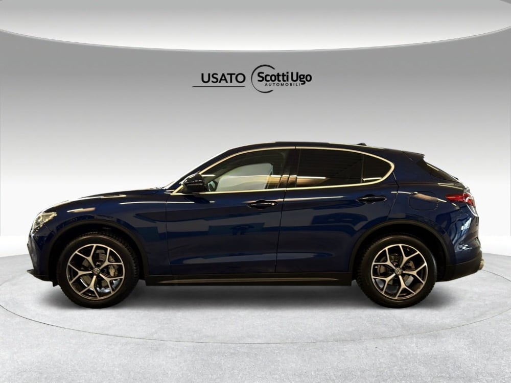 Alfa Romeo Stelvio usata a Siena (3)