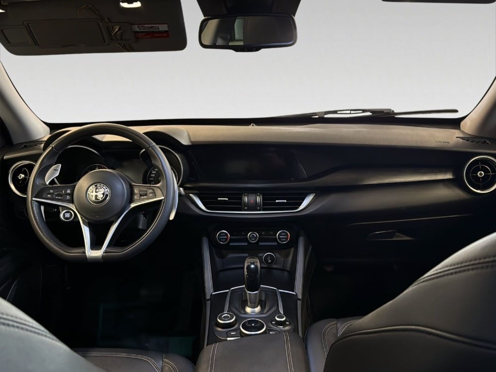 Alfa Romeo Stelvio usata a Siena (5)