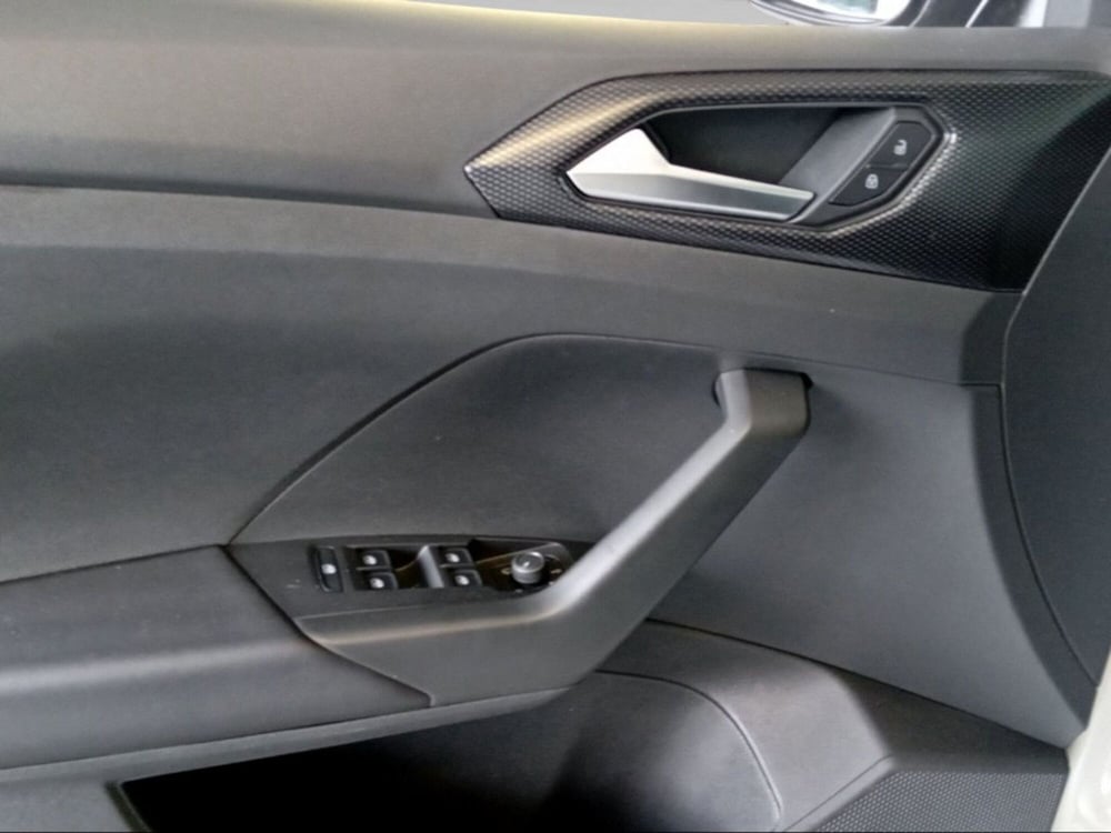 Volkswagen T-Cross usata a Siena (17)