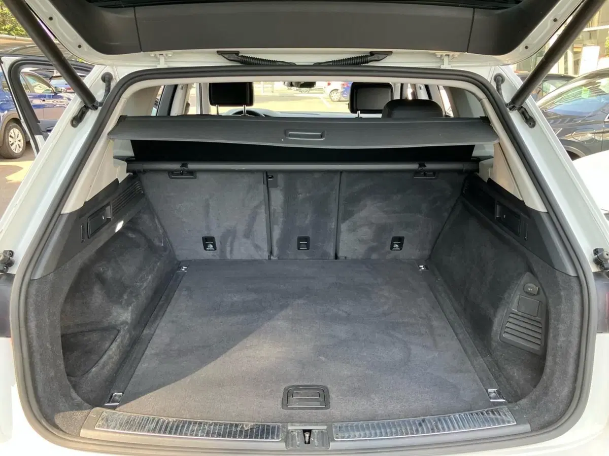 Volkswagen Touareg usata a Bologna (10)