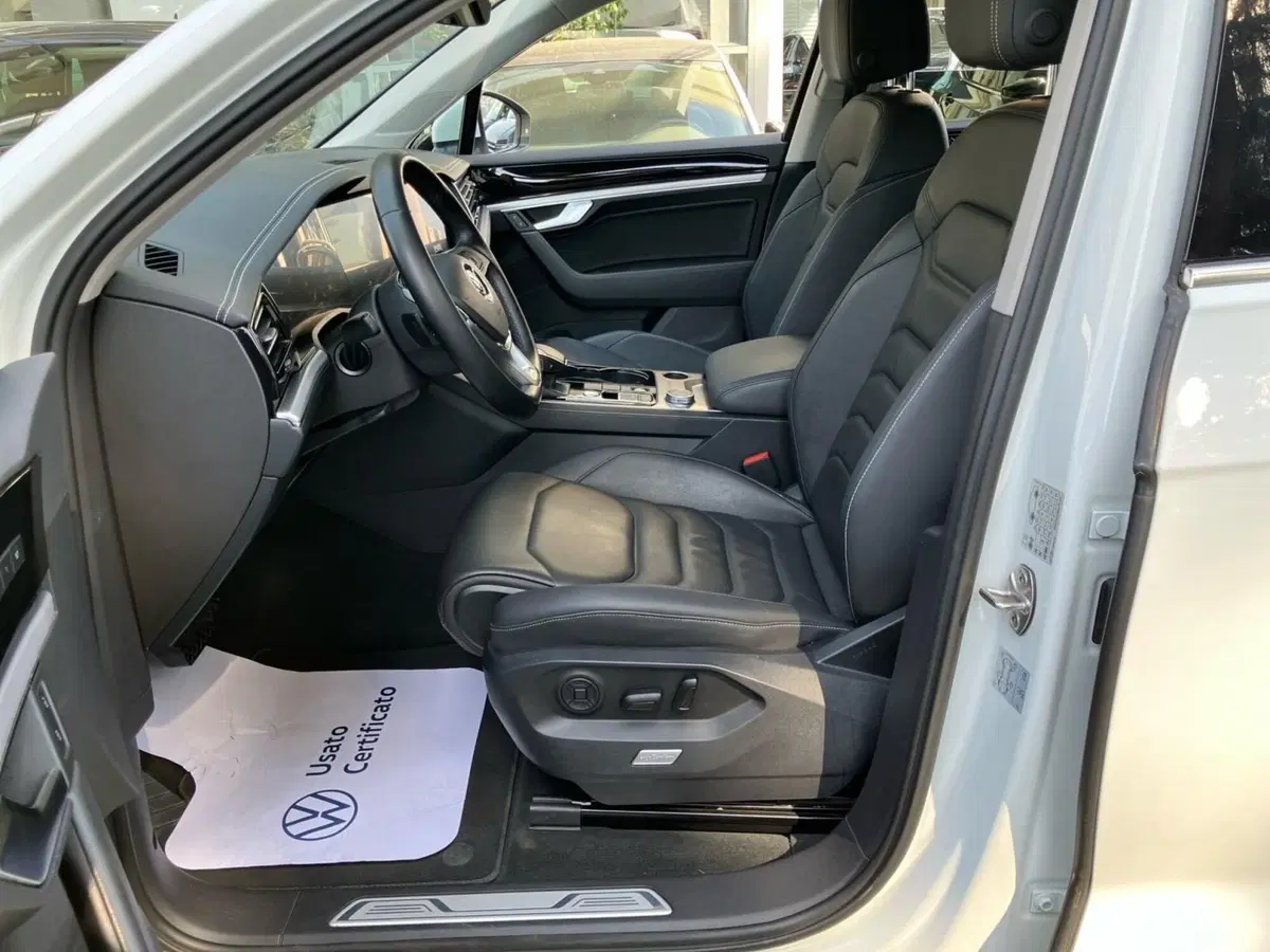 Volkswagen Touareg usata a Bologna (19)