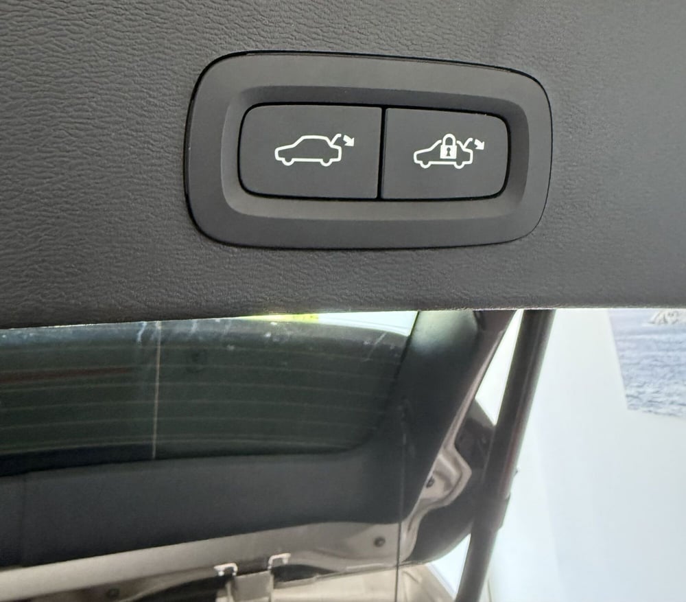 Volvo XC40 usata a Parma (11)