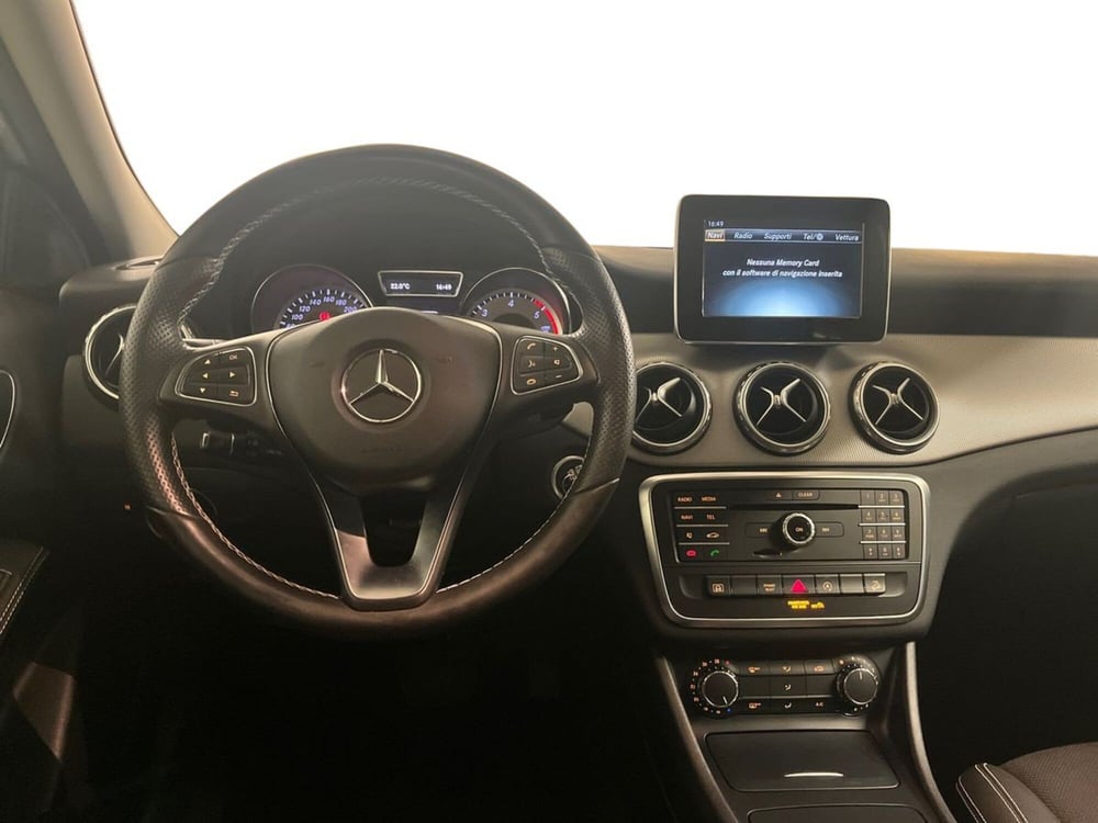 Mercedes-Benz GLA SUV usata a Milano (11)