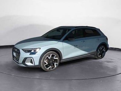 Audi A3 allstreet 2.0 tdi Identity Contrast s-tronic del 2024 usata a Lucca