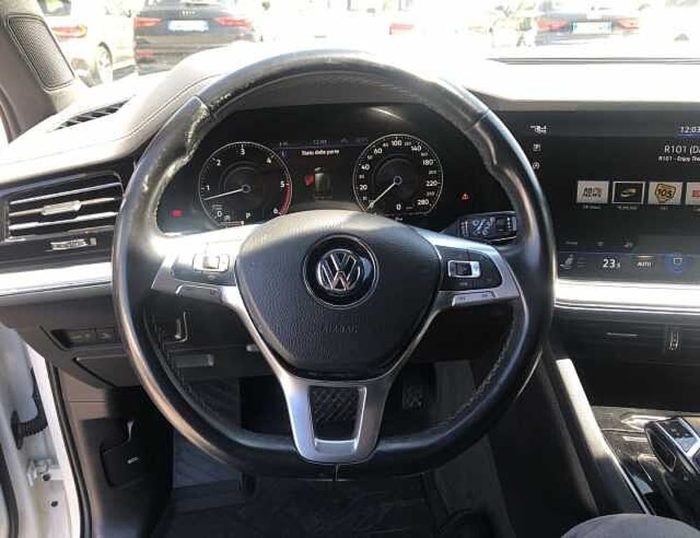 Volkswagen Touareg usata a Lucca (12)