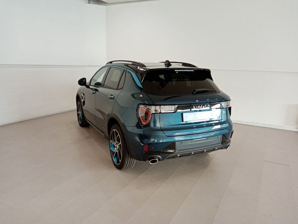 Lynk & Co 01 nuova a Como (5)