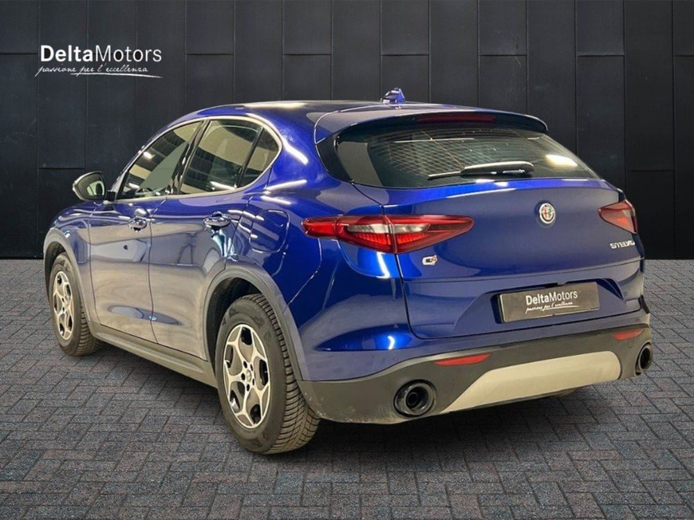 Alfa Romeo Stelvio usata a Macerata (5)