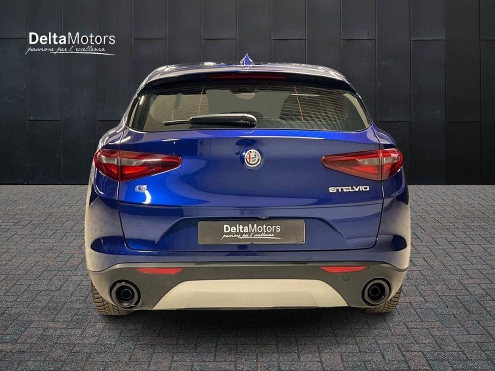 Alfa Romeo Stelvio usata a Macerata (6)