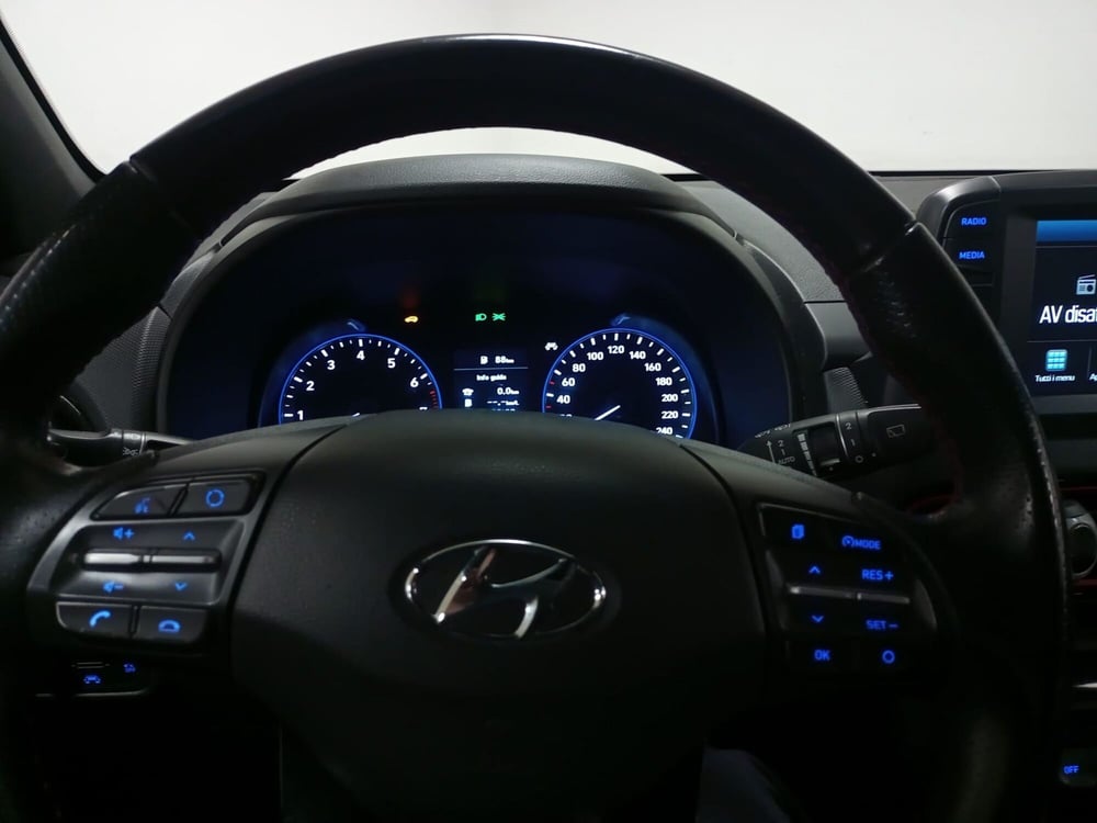 Hyundai Kona usata a Torino (8)