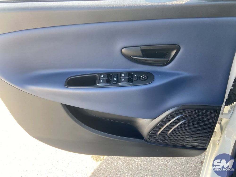 Lancia Ypsilon usata a Siena (16)