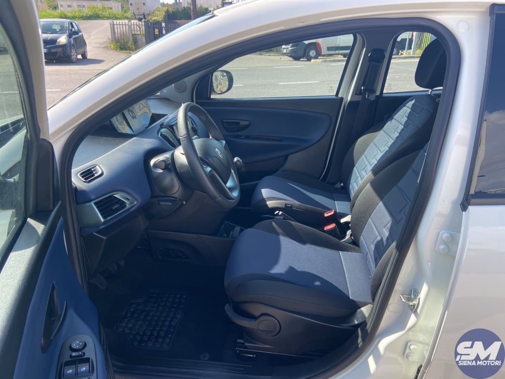 Lancia Ypsilon usata a Siena (17)