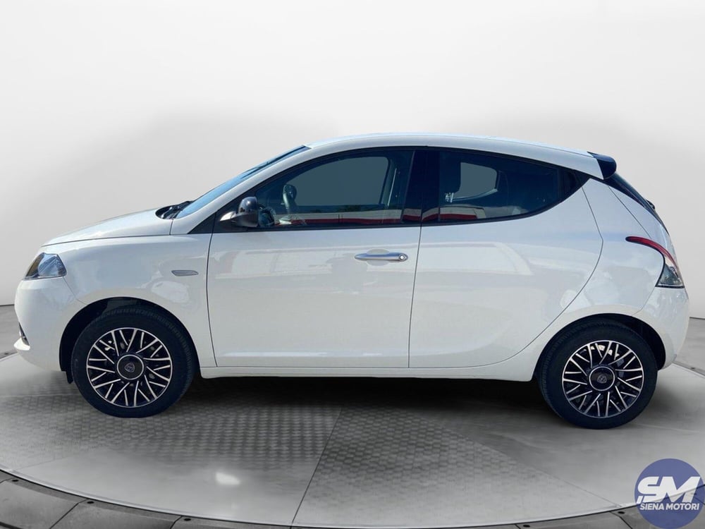 Lancia Ypsilon usata a Siena (2)