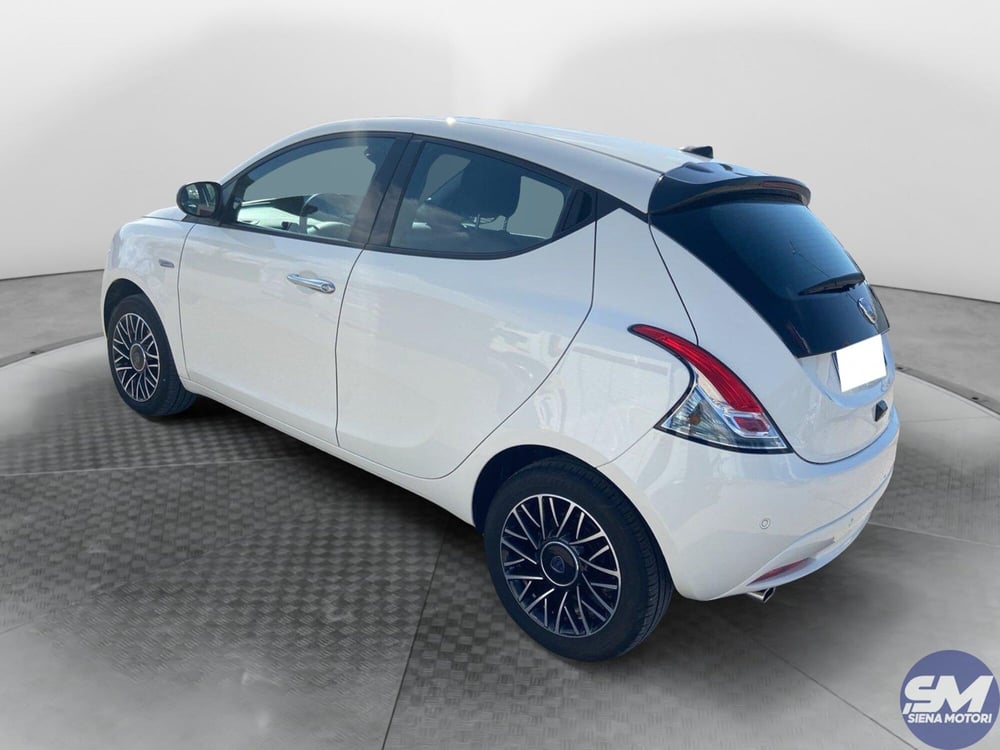 Lancia Ypsilon usata a Siena (3)