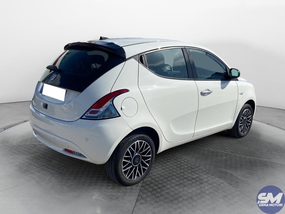 Lancia Ypsilon usata a Siena (6)