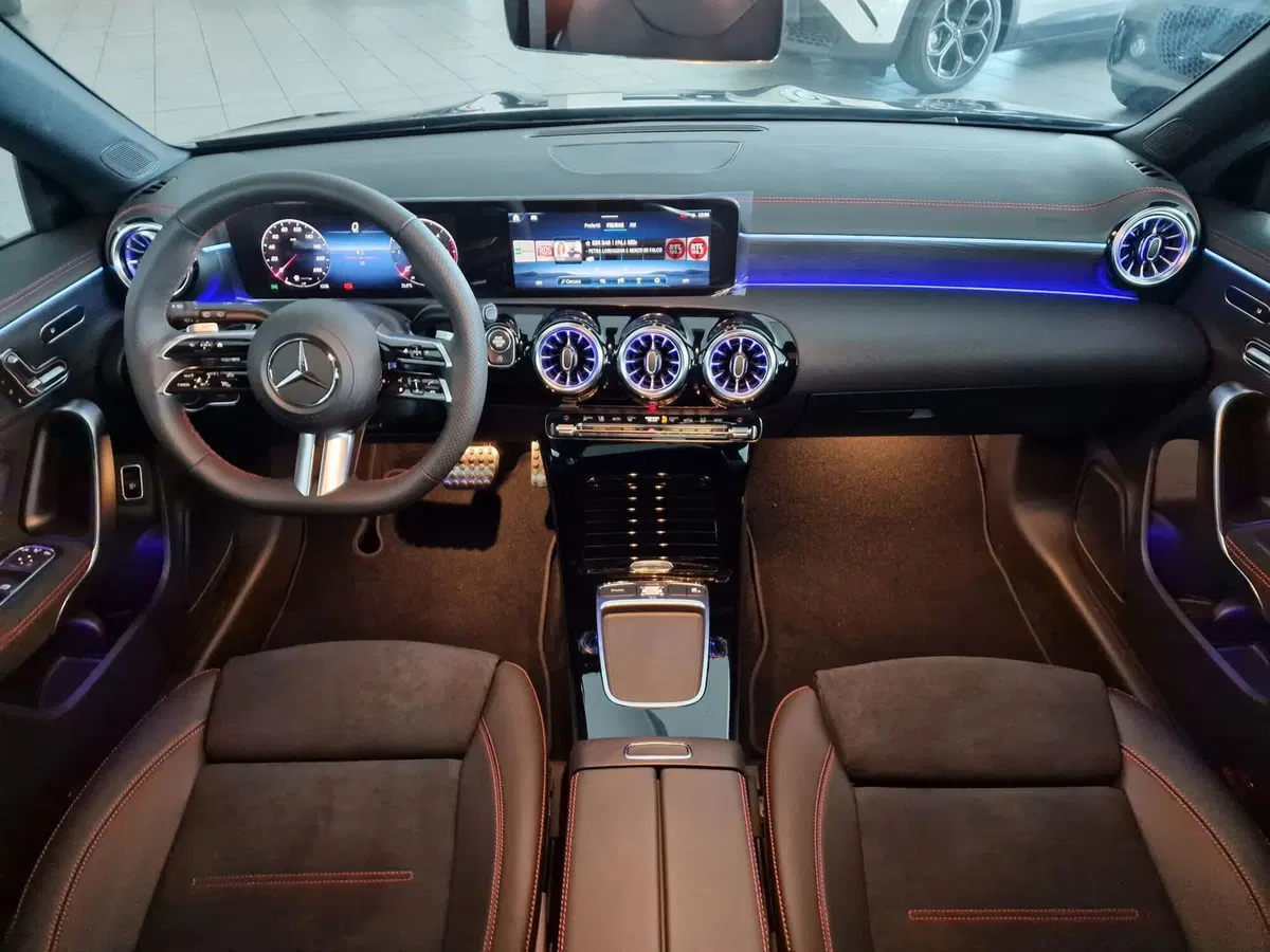 Mercedes-Benz CLA Shooting Brake nuova a Messina (11)