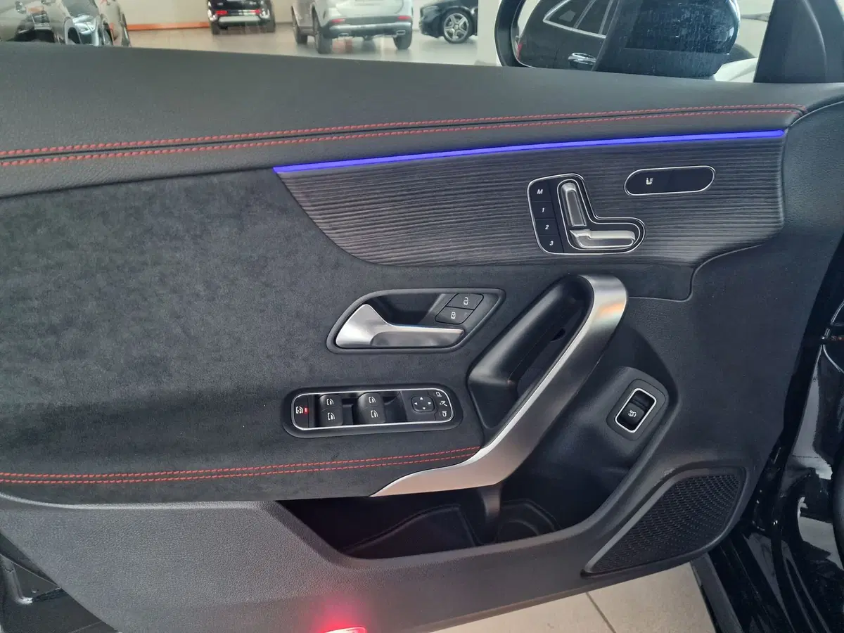 Mercedes-Benz CLA Shooting Brake nuova a Messina (6)