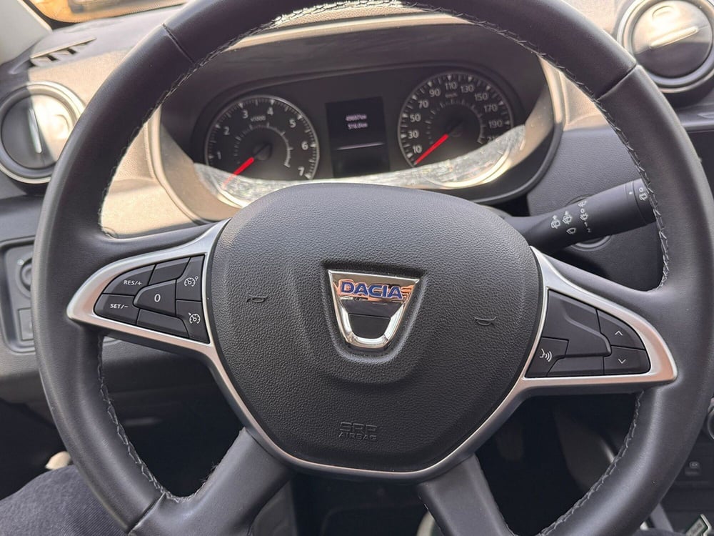 Dacia Duster usata a Pavia (9)