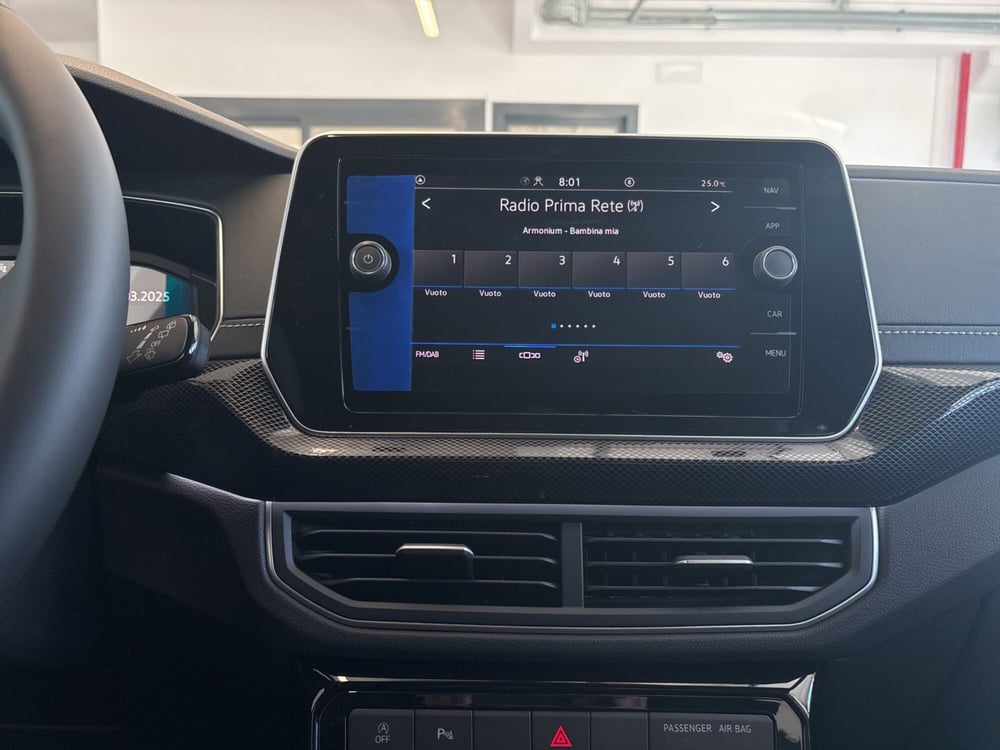 Volkswagen T-Cross nuova a Salerno (12)