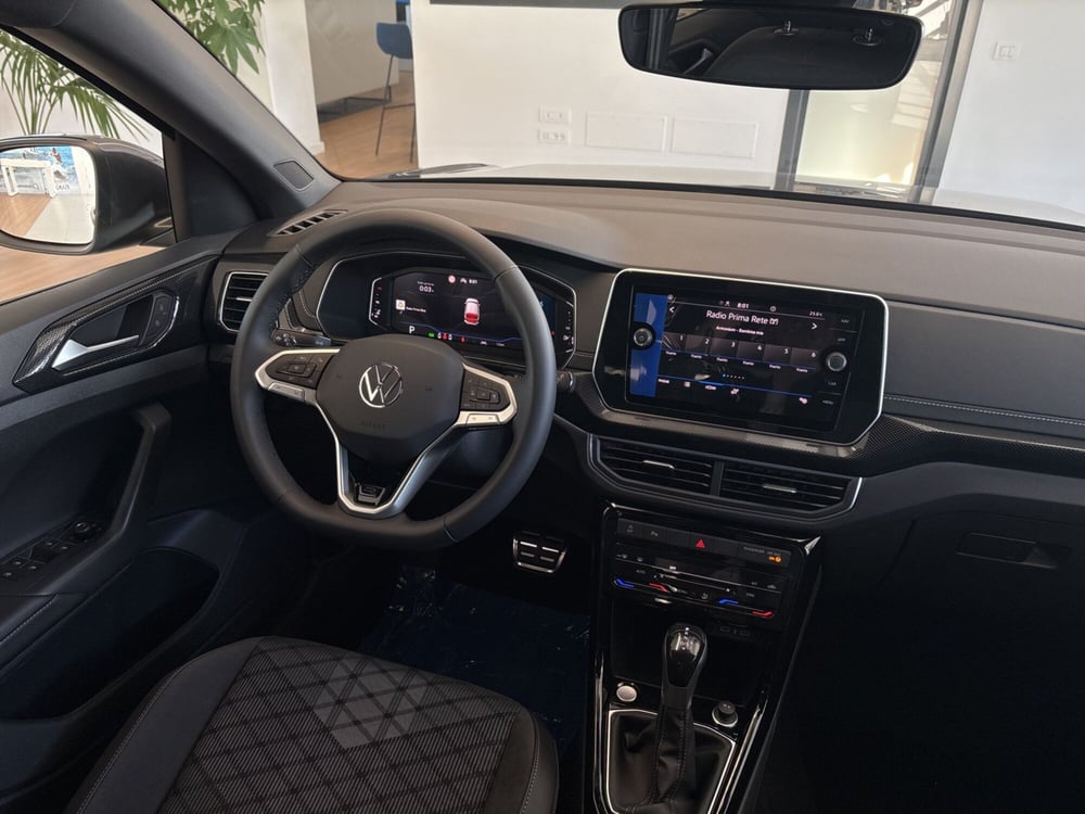Volkswagen T-Cross nuova a Salerno (17)