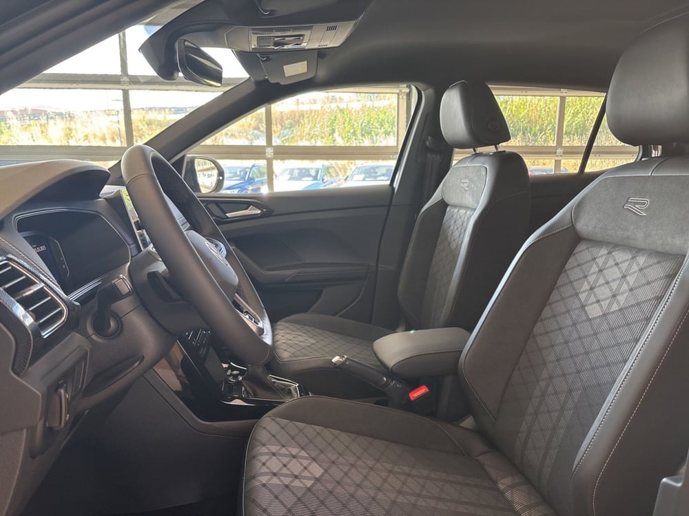 Volkswagen T-Cross nuova a Salerno (8)