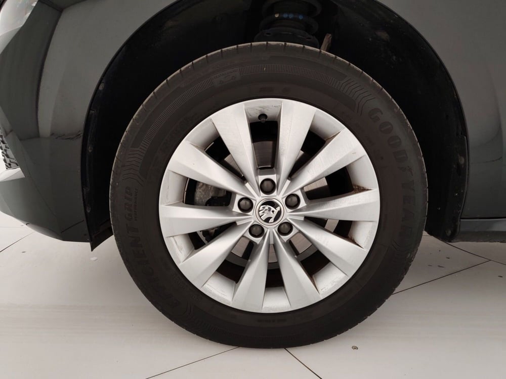 Skoda Kamiq usata a Massa-Carrara (6)