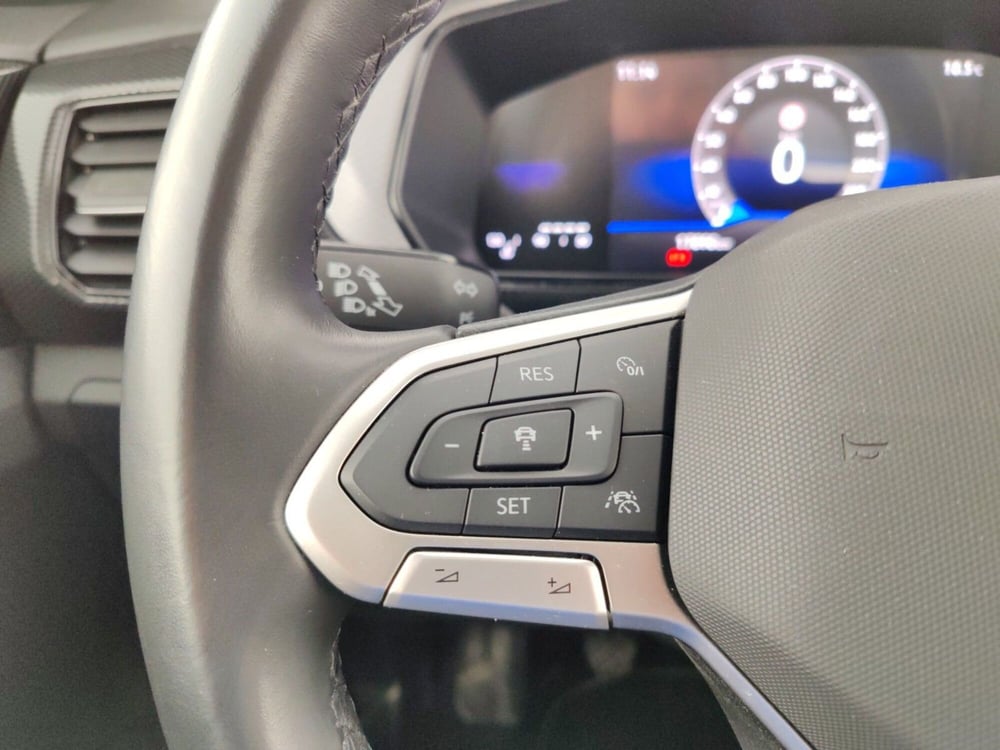 Volkswagen T-Cross usata a Massa-Carrara (14)