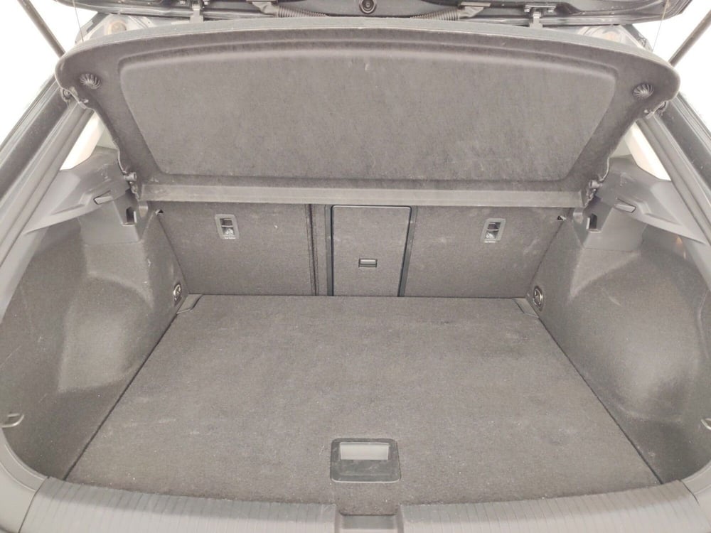 Volkswagen T-Roc usata a Massa-Carrara (16)
