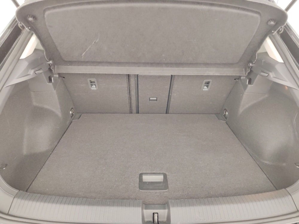Volkswagen T-Roc usata a Massa-Carrara (16)