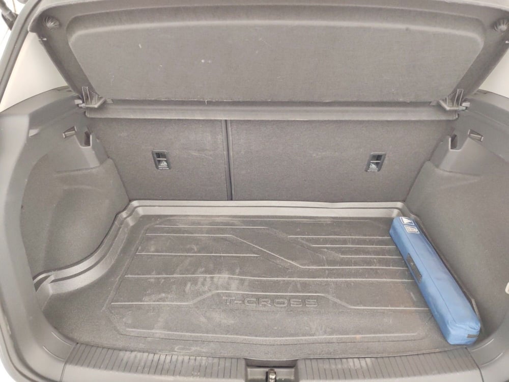 Volkswagen T-Cross usata a Massa-Carrara (16)