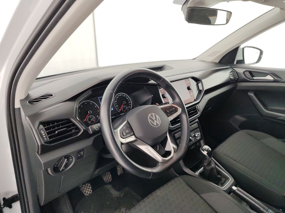 Volkswagen T-Cross usata a Massa-Carrara (8)