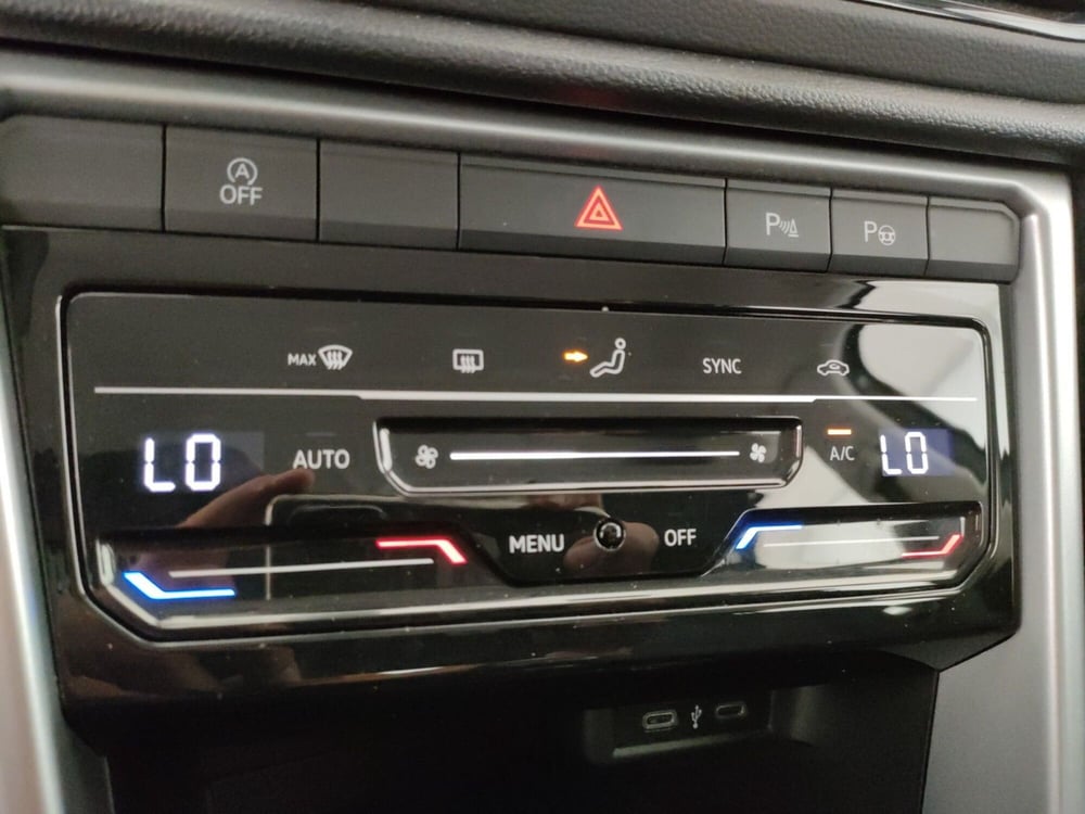 Volkswagen T-Roc usata a Napoli (16)