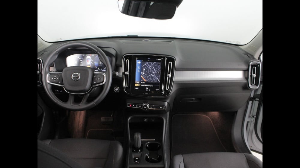 Volvo XC40 usata a Palermo (9)