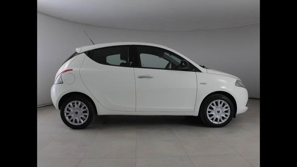 Lancia Ypsilon usata a Palermo (14)