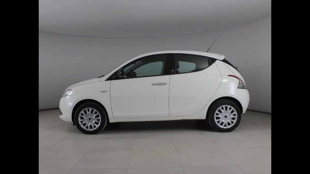 Lancia Ypsilon usata a Palermo (2)