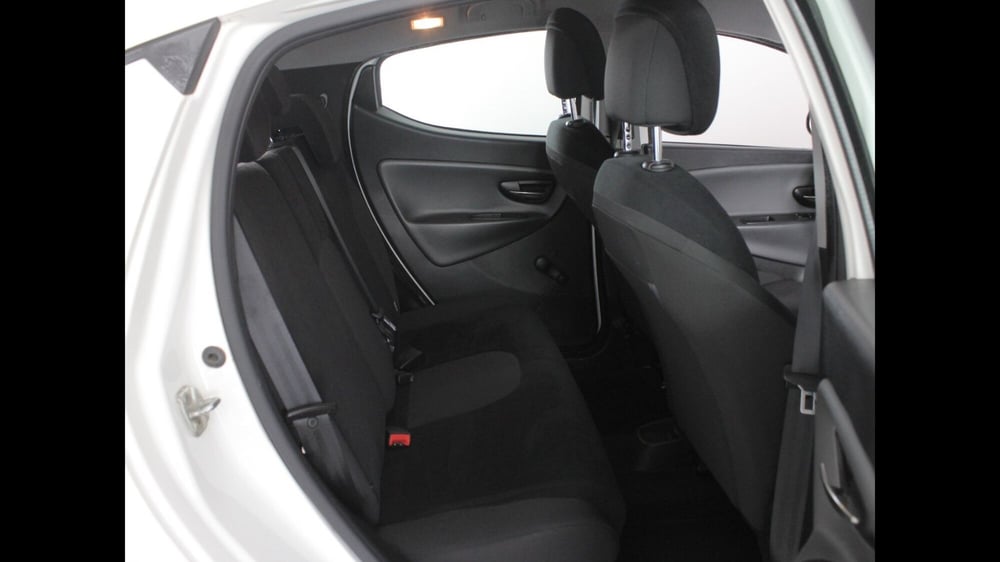 Lancia Ypsilon usata a Palermo (8)