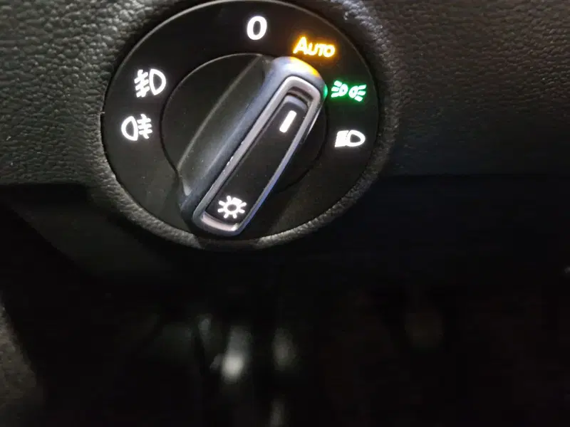 Volkswagen T-Roc usata a Varese (14)