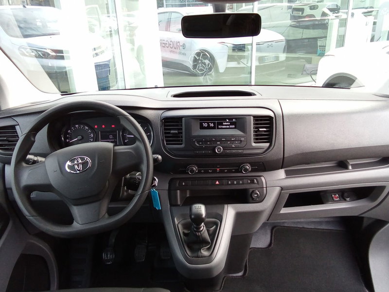 Toyota Proace Verso usata a Rimini (14)