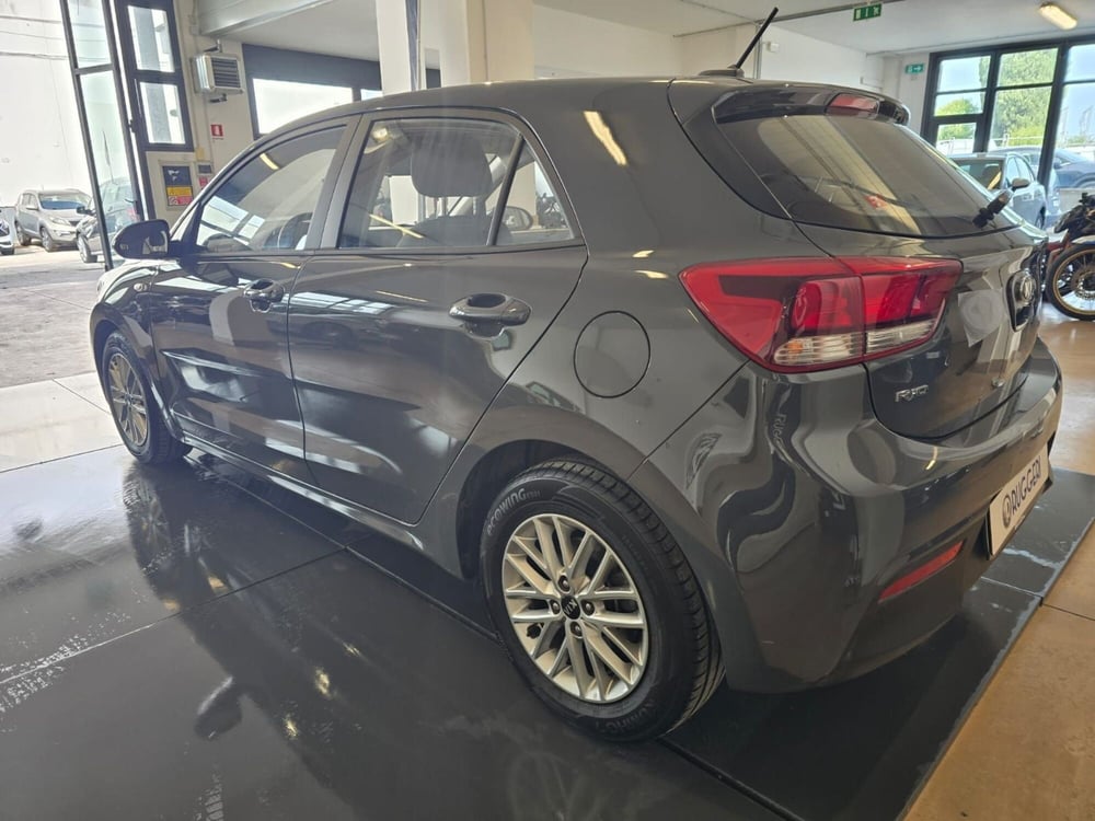Kia Rio usata a Rimini (5)